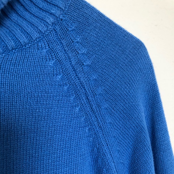 ❄️ Vintage Blue Turtleneck Sweater ❄️ - Picture 3 of 3